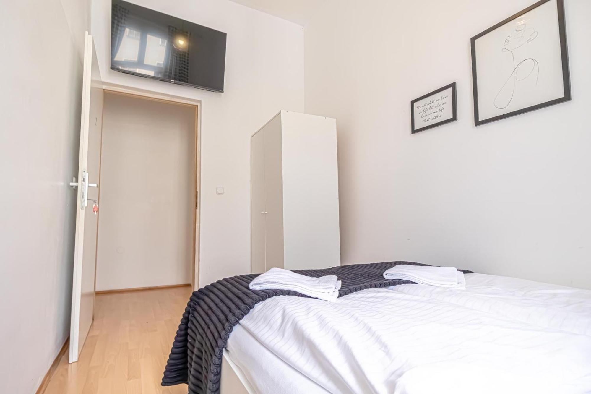 Sweet 3Br Shared Apt Near Wiener Stadthalle & Central ภายนอก รูปภาพ
